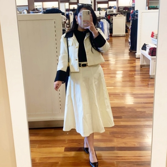 XOXO, Your Posher 🤍 - Picture 6 of 8